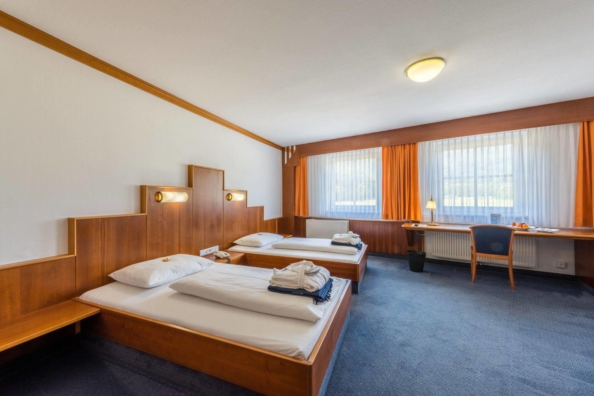 Hotel Paradies Грац Екстер'єр фото