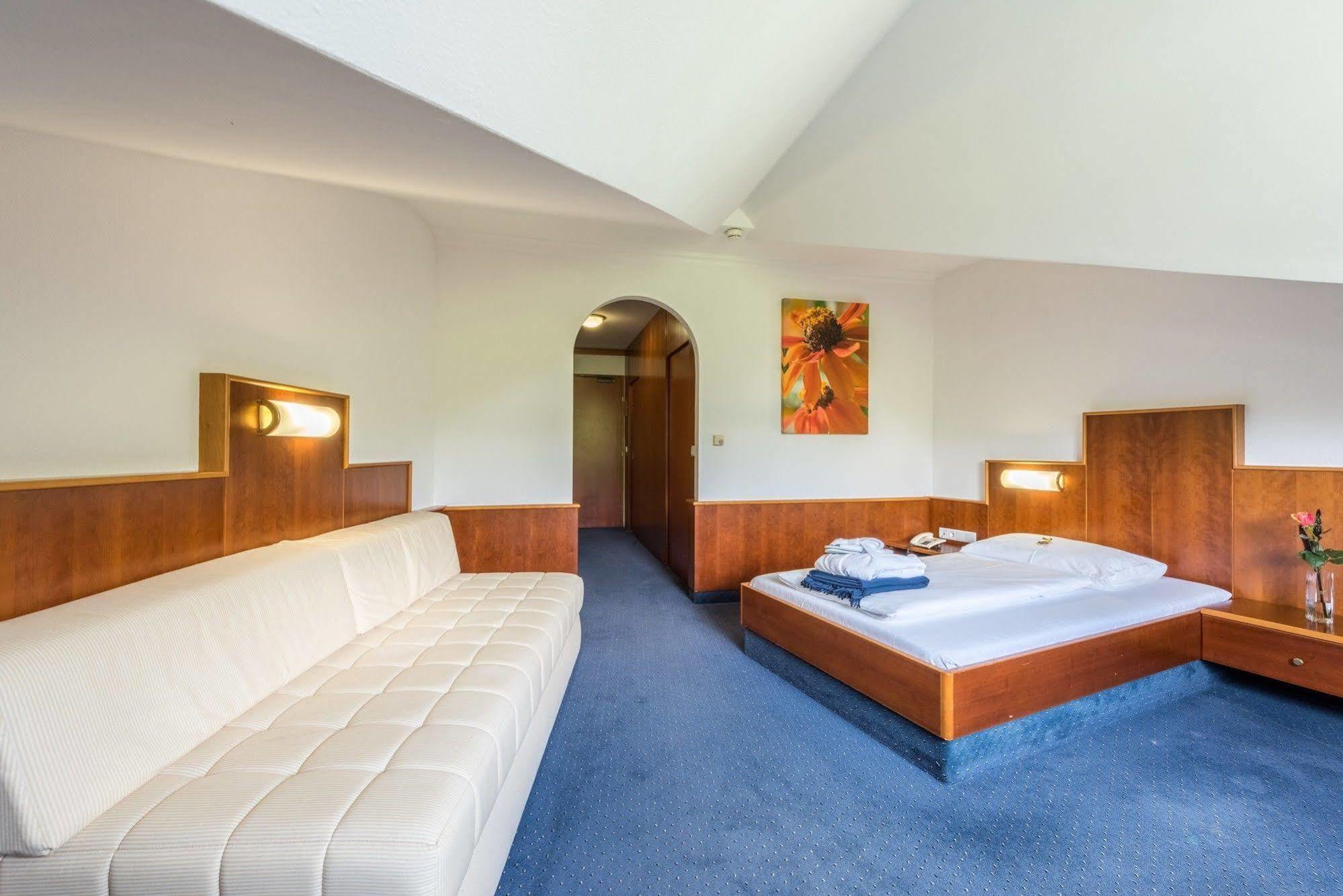 Hotel Paradies Грац Екстер'єр фото